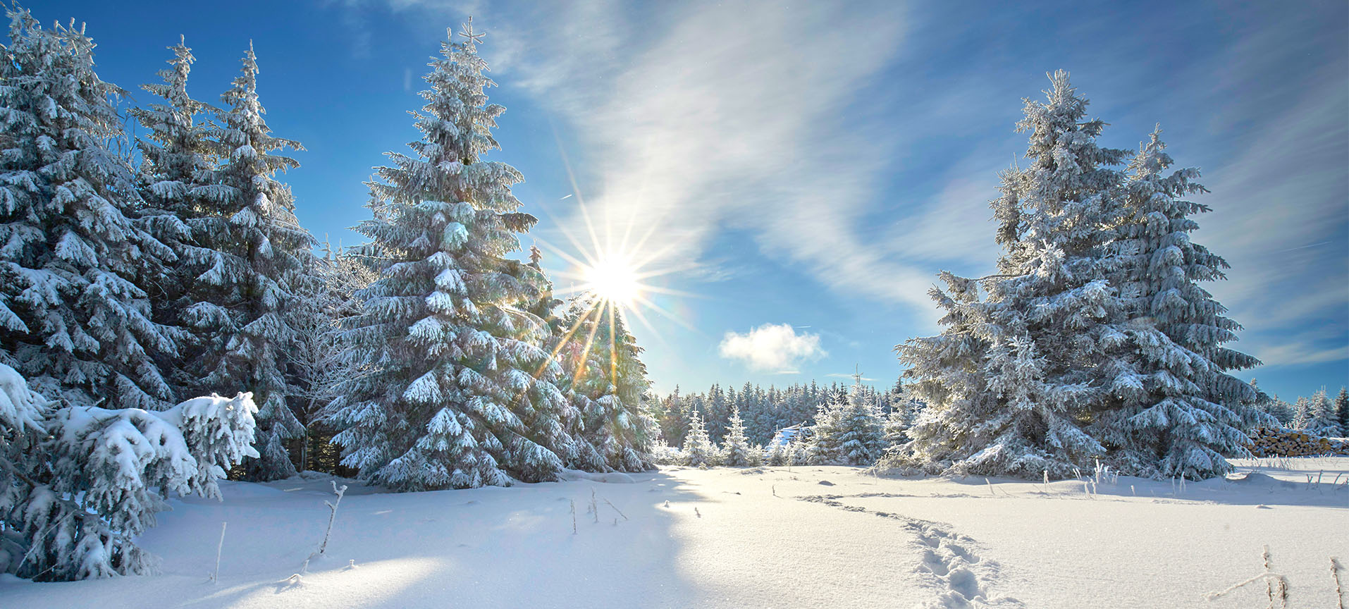 neige-famille-vacances-azureva-montagne